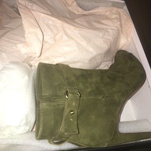 BCBG military green suede stilettos 👠